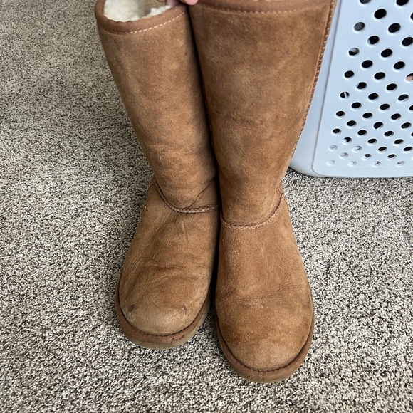 Ugg boots - Picture 1 of 4